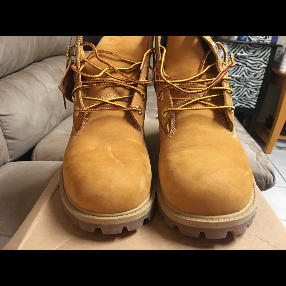 Timberlands size 7 juniors/big kids worn 2x